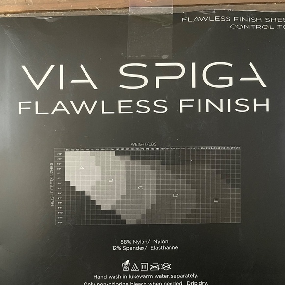 Via Spiga Nude #VH7134 Flawless Finish Sheer Control top sz D Neutral Balletcore - Picture 6 of 8